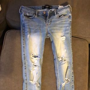 Hollister ripped crop light wash jeans